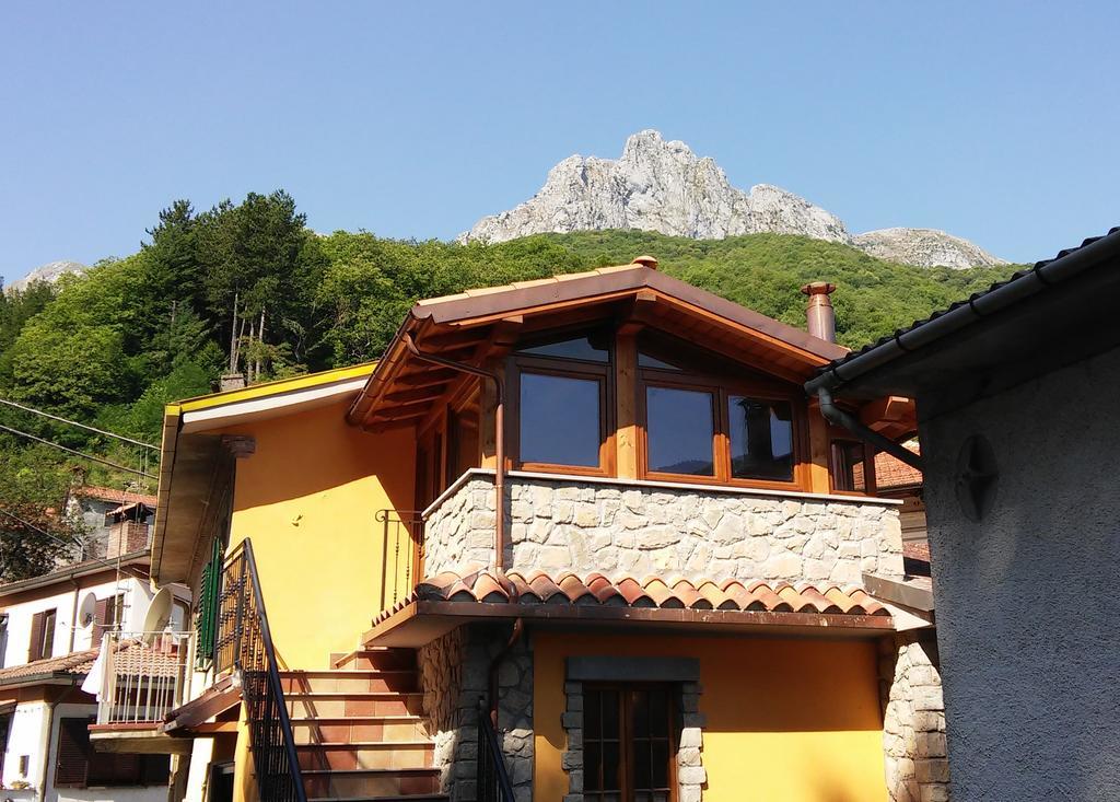 Home In Garfagnana Vagli di Sotto Bagian luar foto